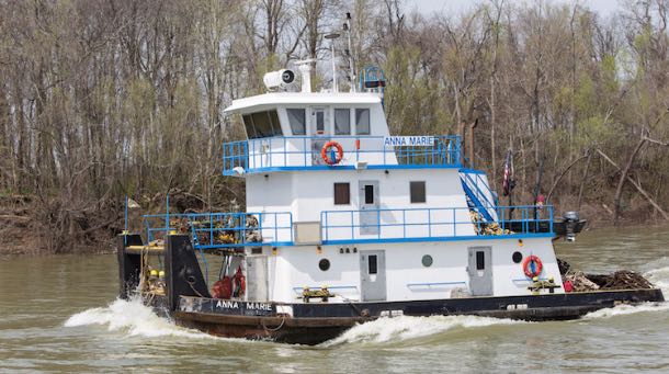 Photograph of the M/V Anna Marie pushboat
