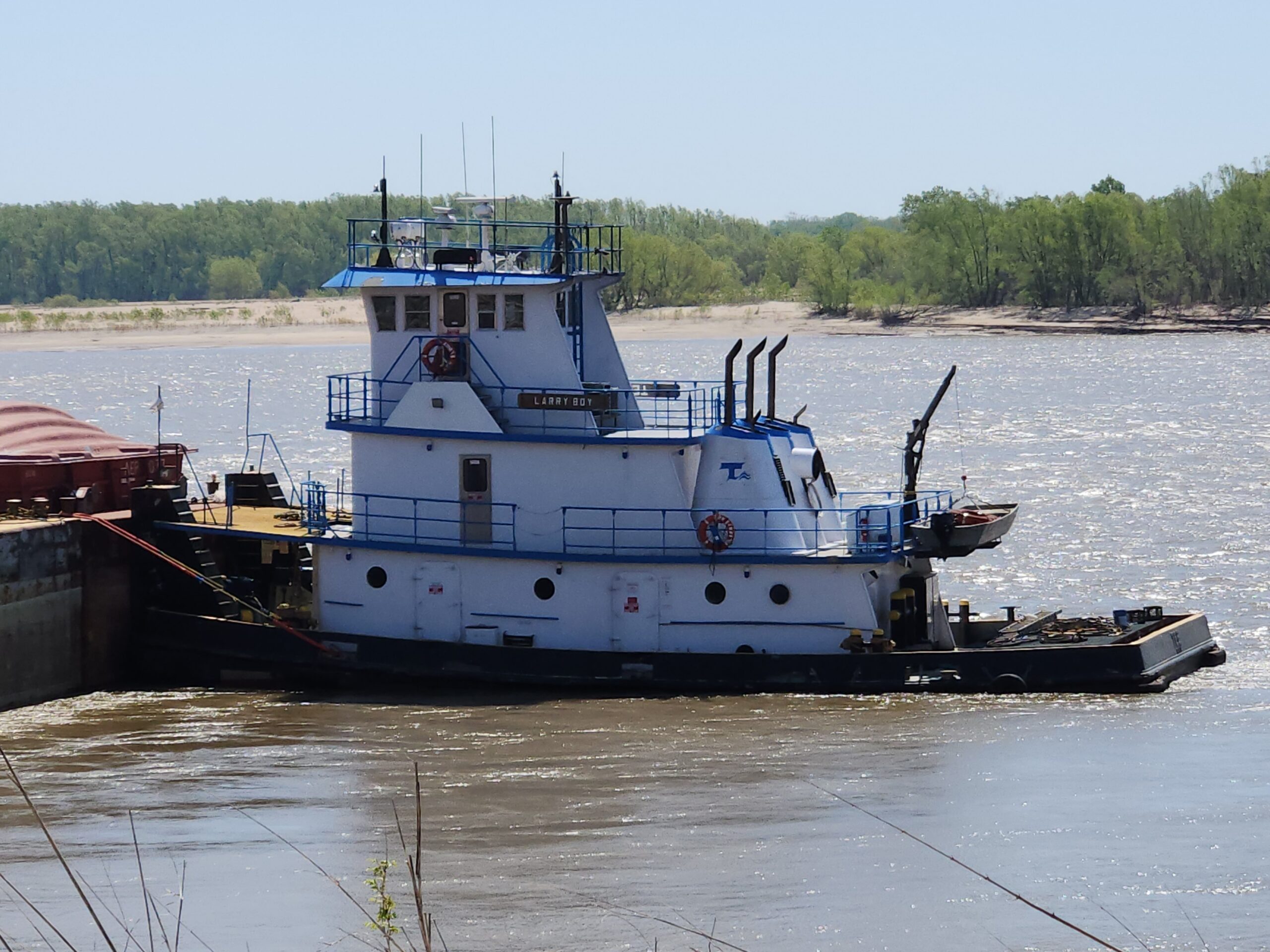 Photograph of the M/V Larry Boy pushboat